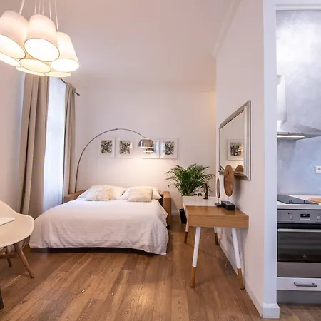 Apartment Modern Downtown - Renovated, On Ideal Location