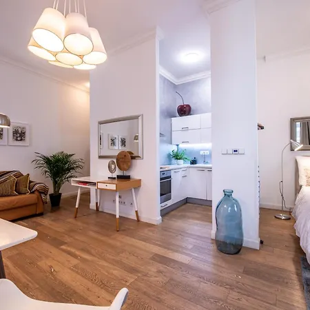 Modern Downtown - Renovated, On Ideal Location Prague