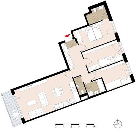 4 Room, 2 Bath, Parking Apartment *