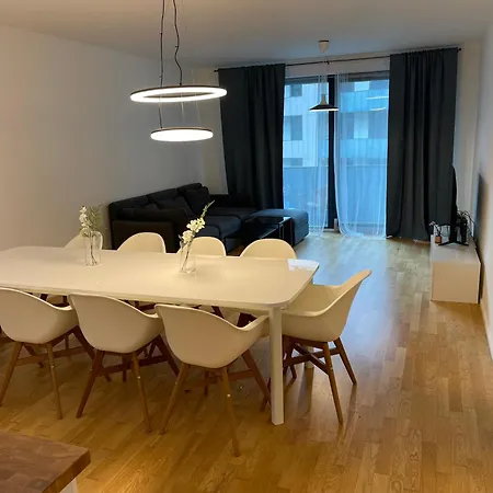 4 Room, 2 Bath, Parking