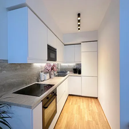 With Free Parking In Apartamento *