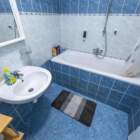 Wenceslas Square 2 Bedroom * Praga