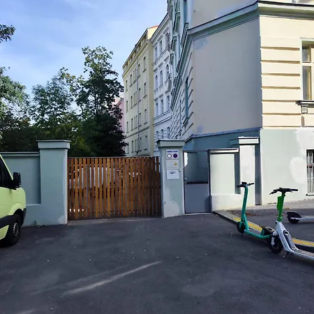 Appartement Designed 2bd- 65 M2 Next To Main Station Praag