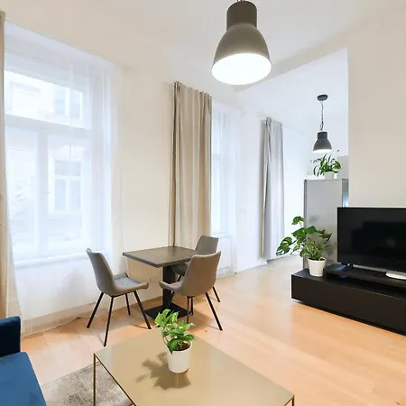 Klimentska 52 Apartment