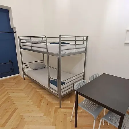 Appartamento Spacious, Light In Vinohrady Praga