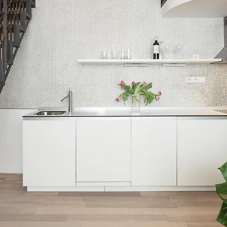 Holeckova 4* Prague