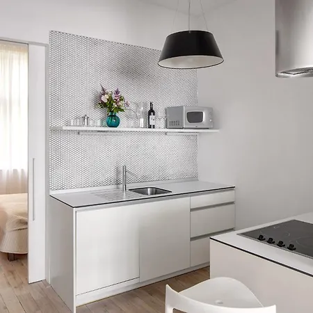 Holeckova 4* Prague