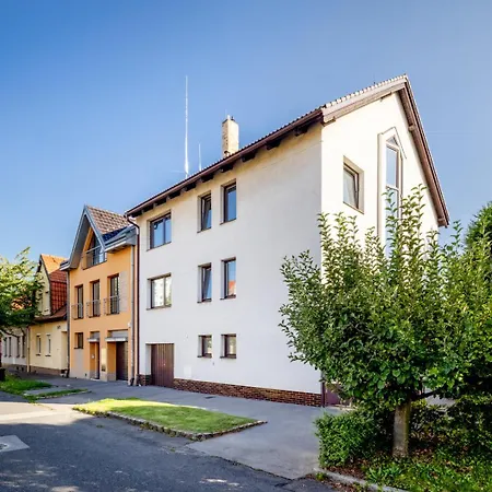 A.v.e. Kliska 3* Prag