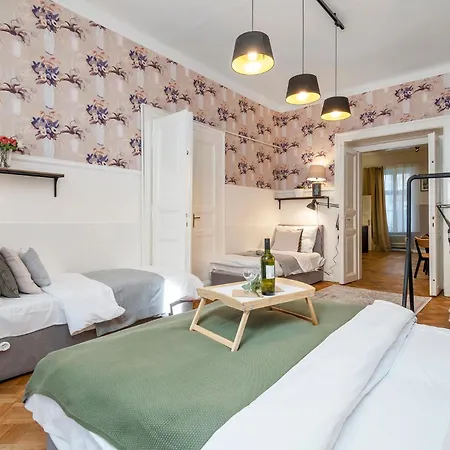 Florenc 1 By Michal&friends Apartment