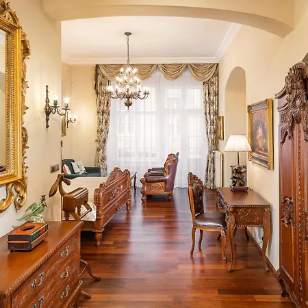 Hotel Iron Gate & By Bhg 5*