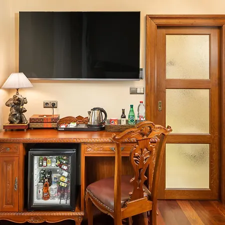 Hotel Iron Gate & By Bhg Prag