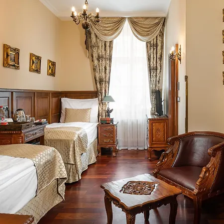 Hotel Iron Gate & By Bhg
