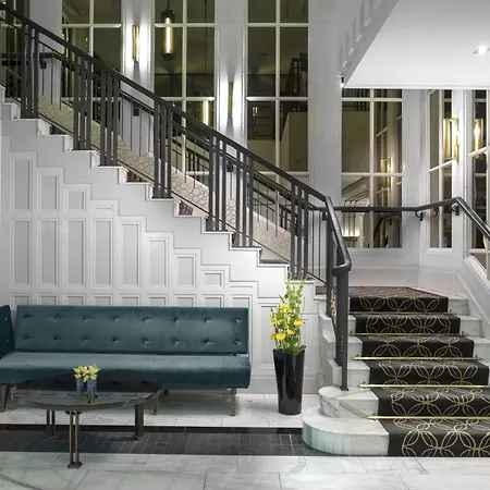 Szálloda Hilton Old Town 5*