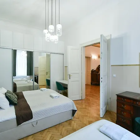 Apartment Stunning Charles Bridge Apartment Prague