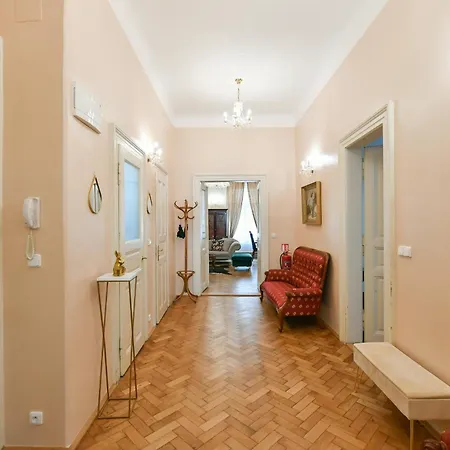 Stunning Charles Bridge Apartment Apartment Prague