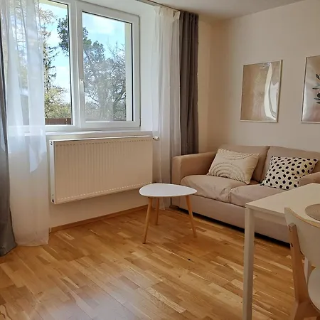 Apartment Apartmanovy Dum Se Zahradou V Klidne Casti Prahy