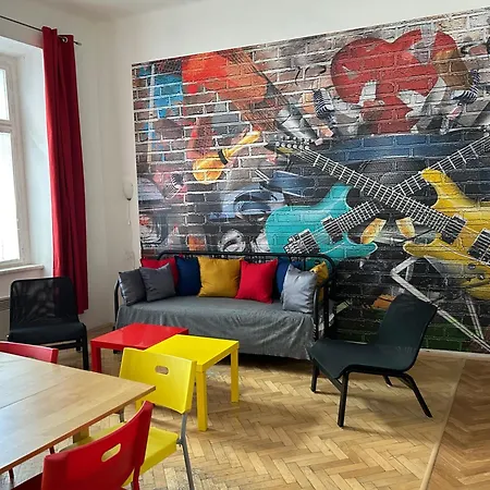 Party House - Ve Smeckach 18, Center!! Apartamento