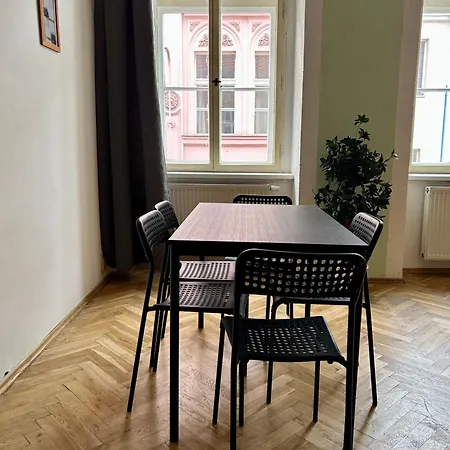 Party House - Ve Smeckach 18, Center!! Apartamento Praga