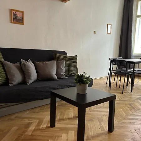 Party House - Ve Smeckach 18, Center!! Apartamento *