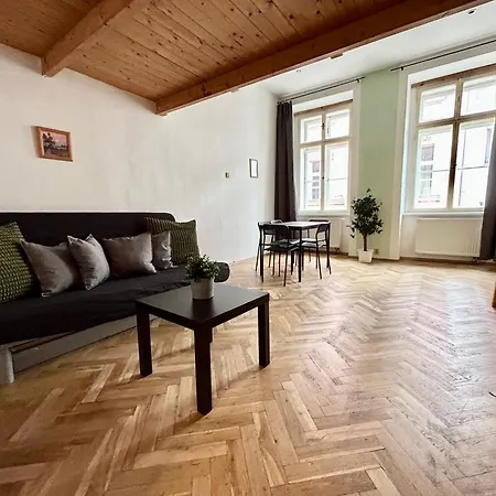 Apartamento Party House - Ve Smeckach 18, Center!!