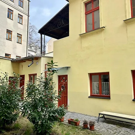 Party House - Ve Smeckach 18, Center!! Apartamento