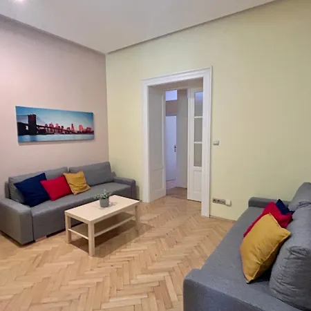 Apartamento Party House - Ve Smeckach 18, Center!! Praga