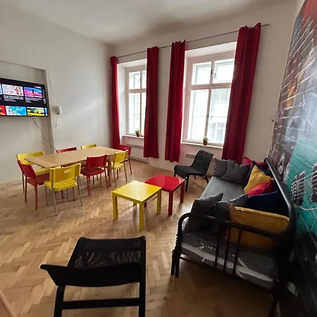 Party House - Ve Smeckach 18, Center!! Praga