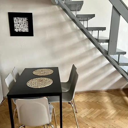 Party House - Ve Smeckach 18, Center!! Apartamento *