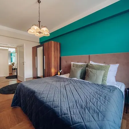 아파트 Downtown 2bd Riverside Near Dancing House *