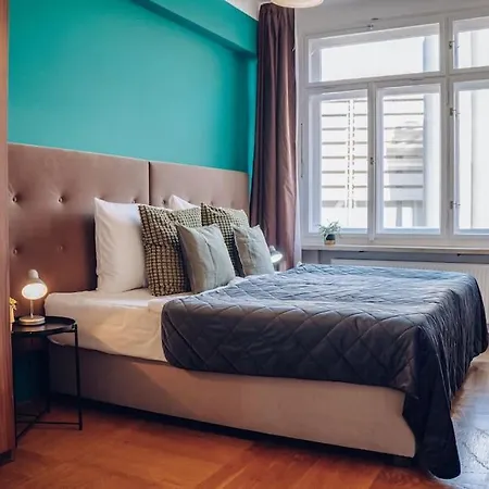Downtown 2bd Riverside Near Dancing House 아파트 *