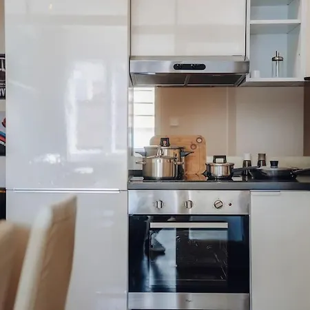 Downtown 2bd Riverside Near Dancing House 아파트 *