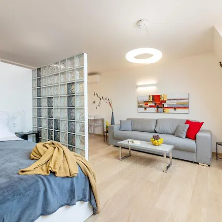 Apartment Karlova Old Town