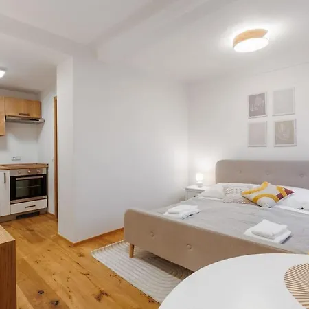 Appartement 1 Bedroom With Terrace And Free Parking Near Metro