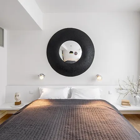 Holeckova 4* Prague