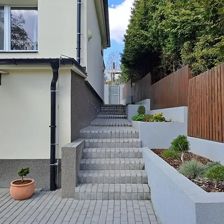 Apartmanovy Dum Se Zahradou V Klidne Casti Prahy Apartment *