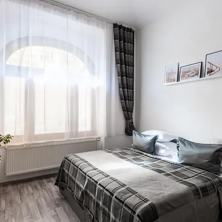 Appartement - Karlin Praag