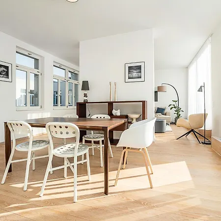 High-class Rooftop Apt. With Spacious Terrace * Prague