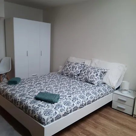 Apartment Cozy 1 Bedroom Prague