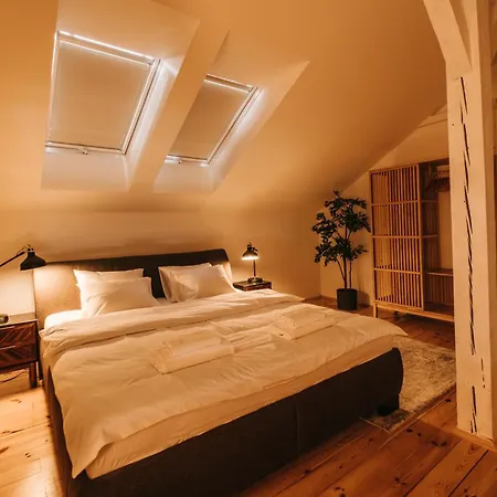 Apartment Modern Sunlit Loft With A/c In Prime Location *