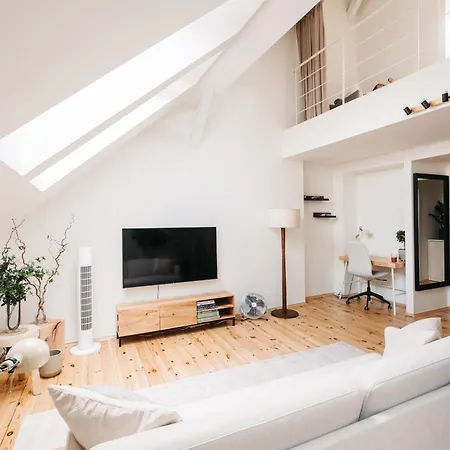 Apartment Modern Sunlit Loft With A/c In Prime Location Prague