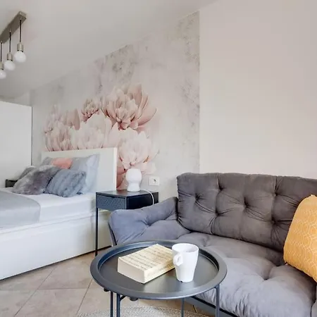 Cozy & Quiet Center Attic With Castle View - Vtub Apartment Prague