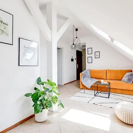 Cozy & Quiet Center Attic With Castle View - Vtub Apartment Prague