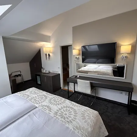 Machova 3* Prague