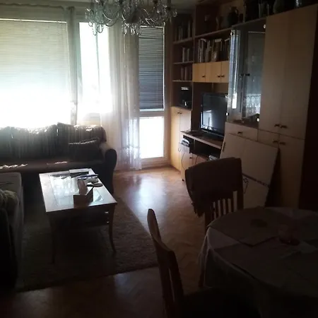 Obyvaci Pokoj Pro 1 Ci 2 Hosty V Soukromi Pansiyon Prag