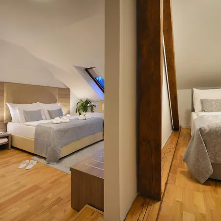 Aparthotel Little King Old Town