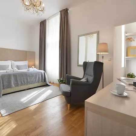 Aparthotel Little King Old Town Prag
