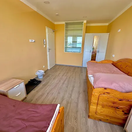 Aurora Iris Homestay *