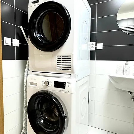 96m2 Designer Apartment, Free Garage Parking Apartment Prague