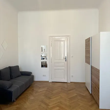 Modern Skorepka 4 Apartment *