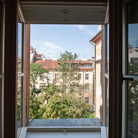 Spacious Cr Without Elevator Prague